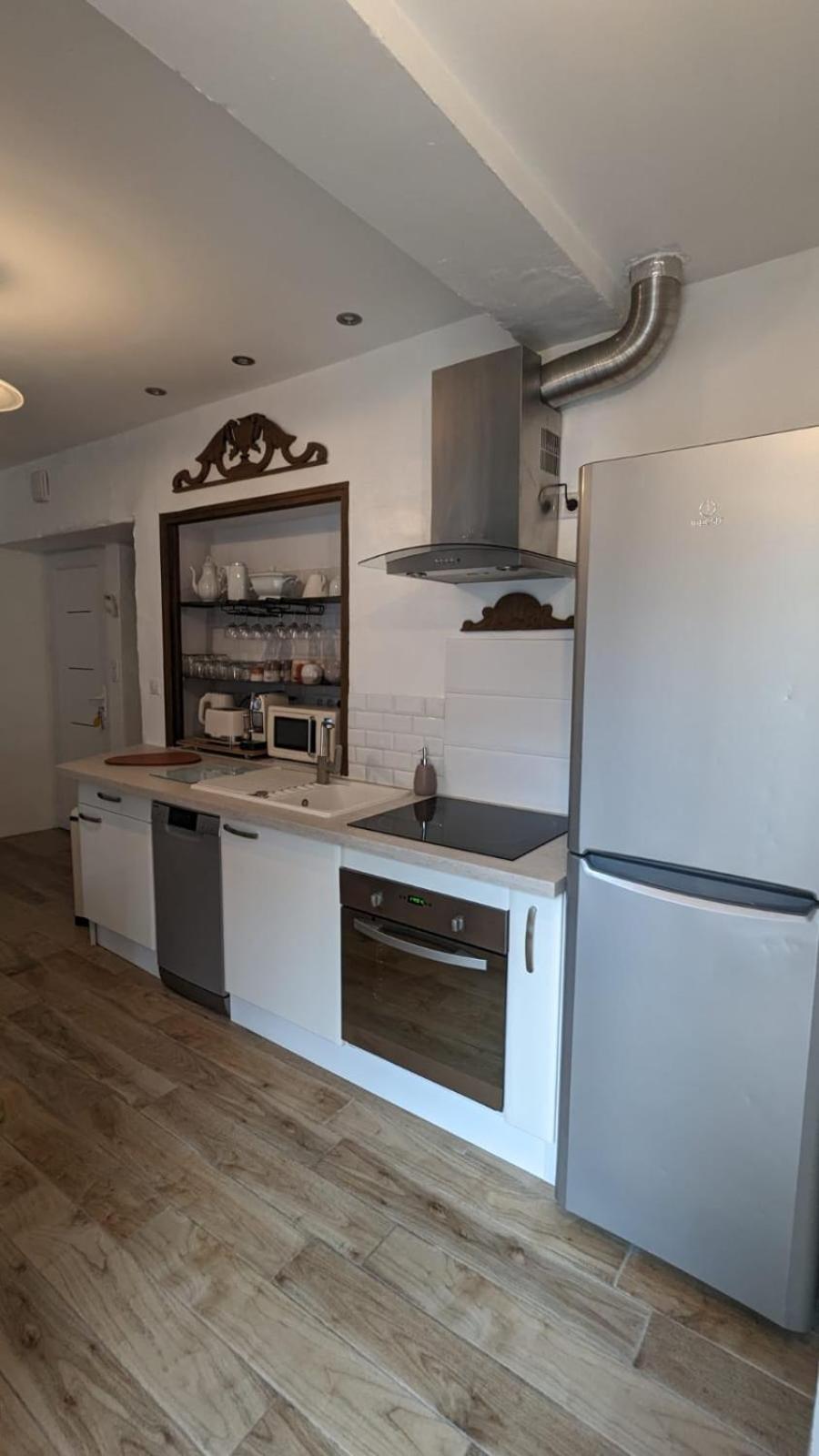 Apartament Lumineux Exterieur Proche Gare Et Stationnement Prive Awinion Zewnętrze zdjęcie